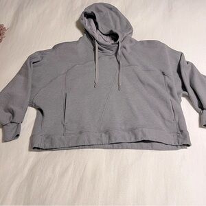 Lululemon cropped sweat shirt size XS/S